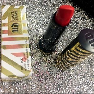 URBAN DECAY GWEN STEFANI RED LIPSTICK NEW IN BOX!